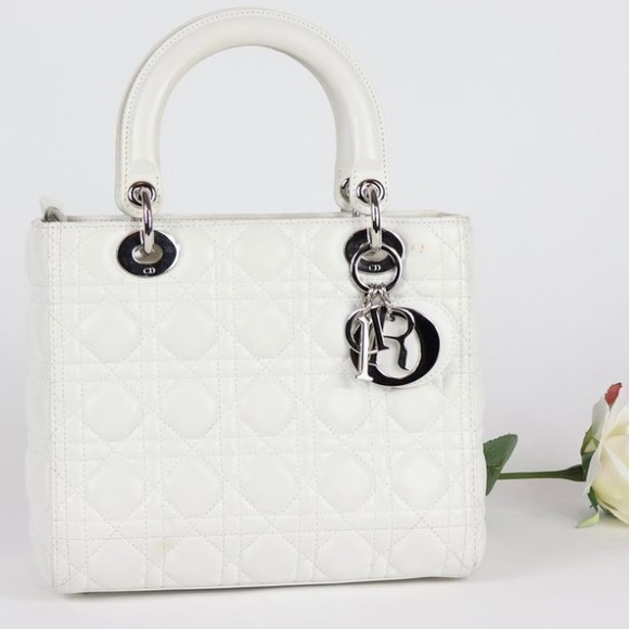 Lady Dior medium bag - Picture 2 of 3